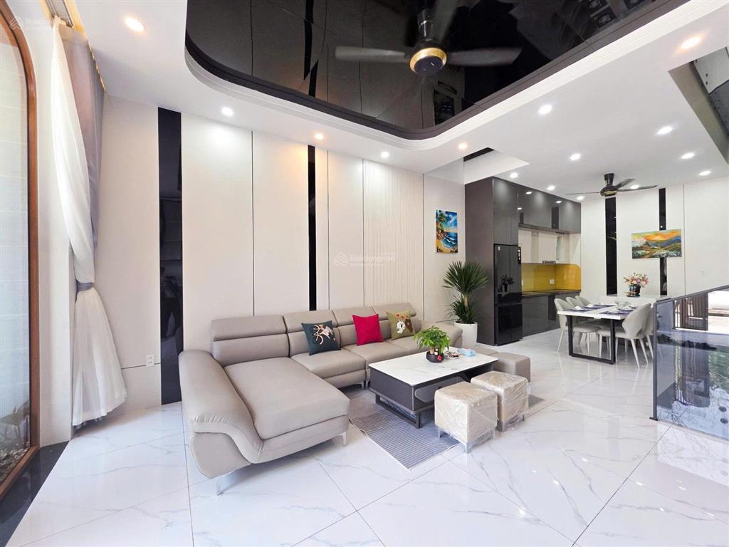 Bán nhà phố hoà xuân cực kỳ thoáng mát