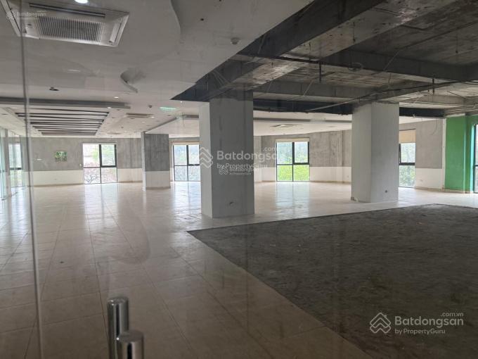 Cần bán sàn thương mại 2 mặt thoáng, đường tố hữu, trần cao 6m thoáng đẹp, sổ đỏ lâu dài