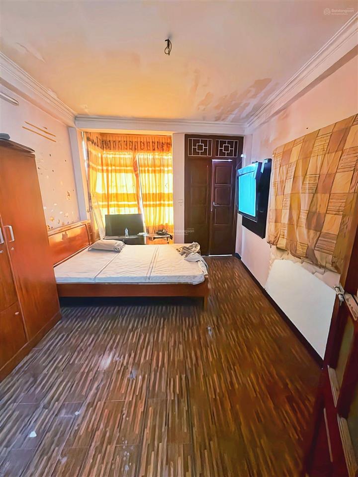 Bán gấp nhà riêng, dân xây, f0, 280 lạc long quân, 7,5 tỷ, 30m2, 3pn, 4wc, 5 tầng, ngõ rộng 2,5m