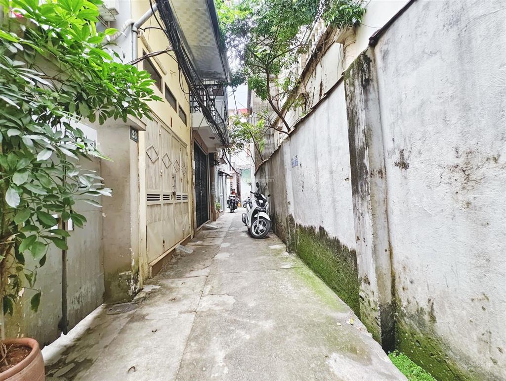 Bán gấp nhà riêng, dân xây, f0, 280 lạc long quân, 7,5 tỷ, 30m2, 3pn, 4wc, 5 tầng, ngõ rộng 2,5m