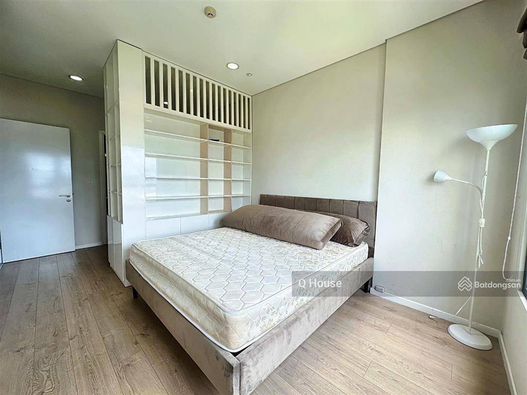 Tin xác thực 100% || 2 phòng ngủ full kính phòng khách  view nội khu  giá 9,5 tỷ