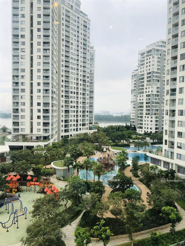 Tin xác thực 100% || 2 phòng ngủ full kính phòng khách  view nội khu  giá 9,5 tỷ