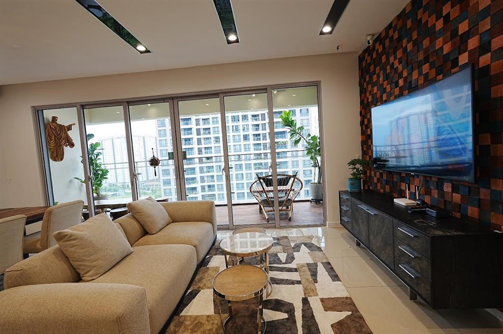 Quảng cáo hình nhà thật || 4 phòng ngủ tầm nhìn thấp trực diện hồ bơi dt 194 m2  giá 32,95 tỷ