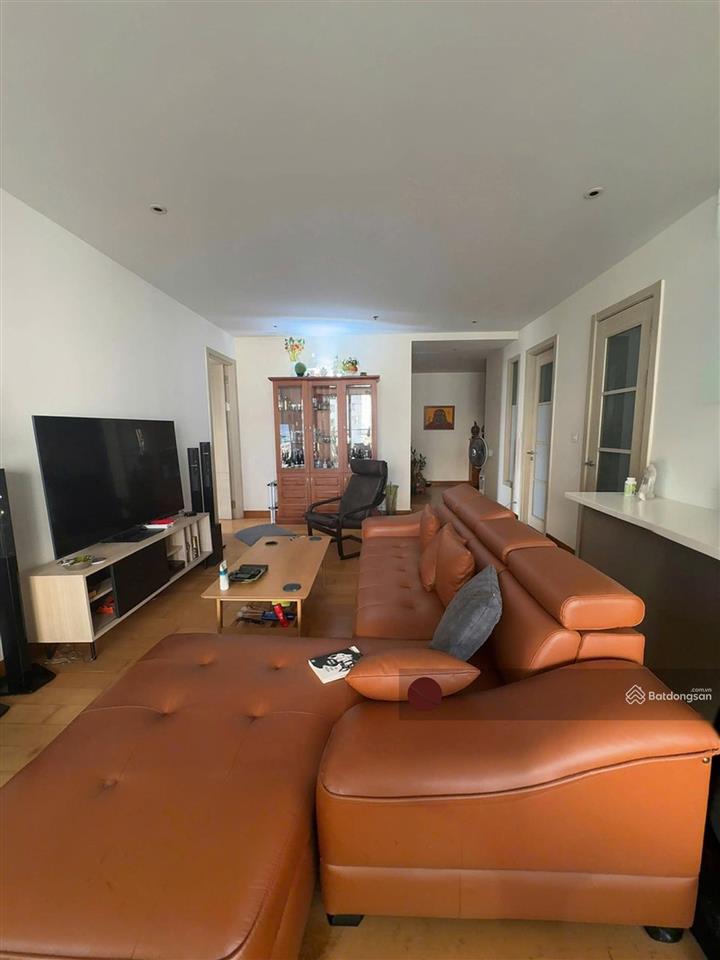 Quảng cáo hình thật | 3 phòng ngủ  view sông saigon | full | dt 132m2 | giá 42 triệu/th