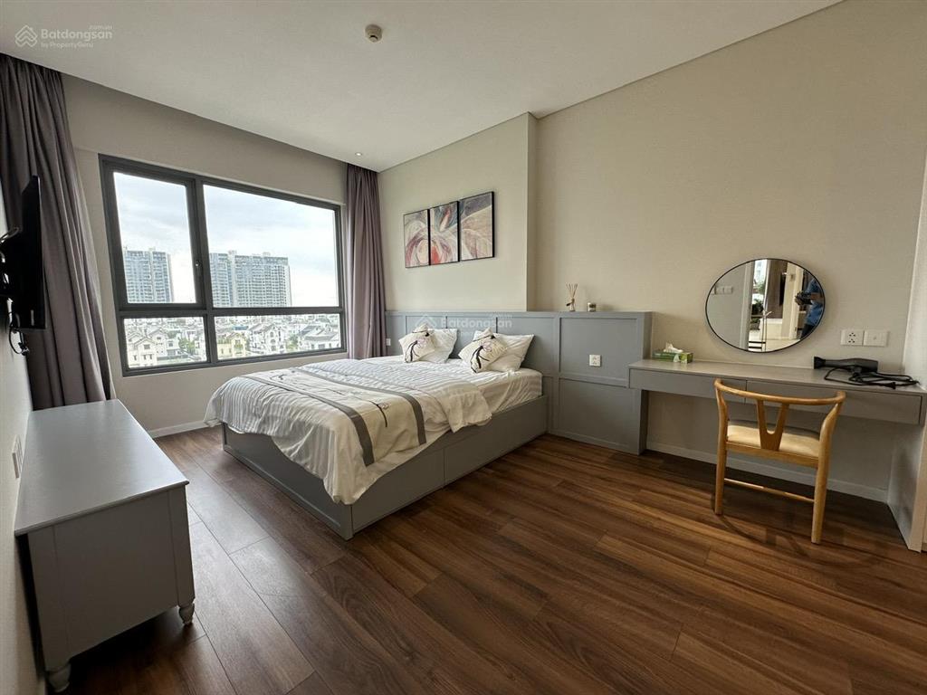 Quảng cáo hình thật | 3 phòng ngủ view sông | nội thất đẹp, có gu | dt 118m² | giá 45 tr/th