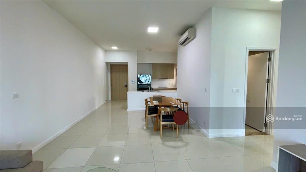 Thuê ntcb | 3 phòng ngủ | nội thất cơ bản hoặc full | tháp thương mại | giá 56 triệu/th