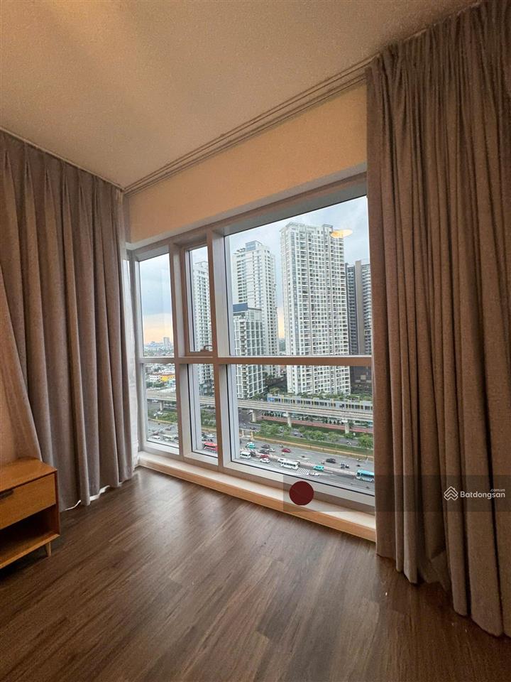 Thuê ntcb | 3 phòng ngủ | nội thất cơ bản hoặc full | tháp thương mại | giá 56 triệu/th