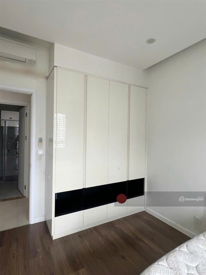 Thuê ntcb | 3 phòng ngủ | nội thất cơ bản hoặc full | tháp thương mại | giá 56 triệu/th