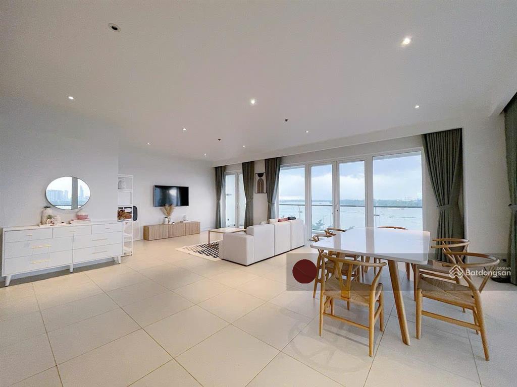 Quảng cáo nhà và hình thật | 2 phòng ngủ view trực diện sông | full | dt 180m2 | giá 50 triệu (tl)