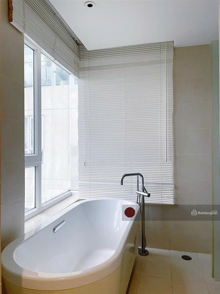 Quảng cáo nhà và hình thật | 2 phòng ngủ view trực diện sông | full | dt 180m2 | giá 50 triệu (tl)