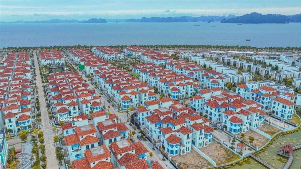 Bán căn bt mặt biển diện tích 334m2, giá 6x tỷ, dự án sun feria hạ long, giá rẻ nhất thị trường