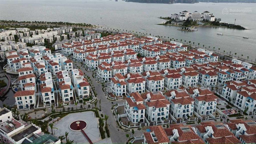 Bán căn bt mặt biển diện tích 334m2, giá 6x tỷ, dự án sun feria hạ long, giá rẻ nhất thị trường