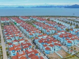 Cần bán căn biệt thự song lập sun feria hạ long cách dt 228m2 giá bán 2x,x tỷ 50m,sổ lâu dài.