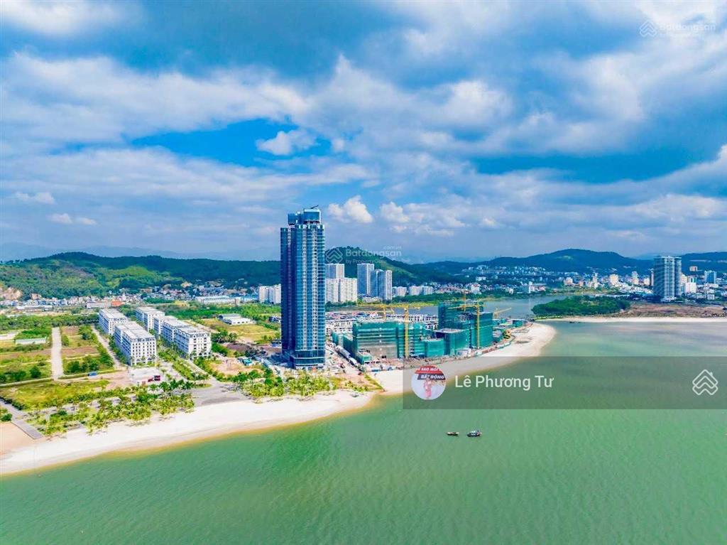 Em tư cần bán gấp căn tầng cao view hồ, dt 56m2 giá 2,x tỷ hướng mát, sổ đỏ trao tay a la carte hl