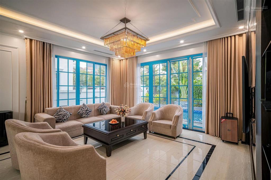 Bán gấp bt đơn lập, dt 435m2 giá 5x tỷ, full nt thu về 2 tỷ/năm, giá rẻ bất ngờ, sổ hồng trao tay