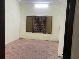 Cho thuê nhà nguyên căn 2 tầng + tum, diện tích sử dụng 100m2 tại ngách 187/16 phố hồng mai