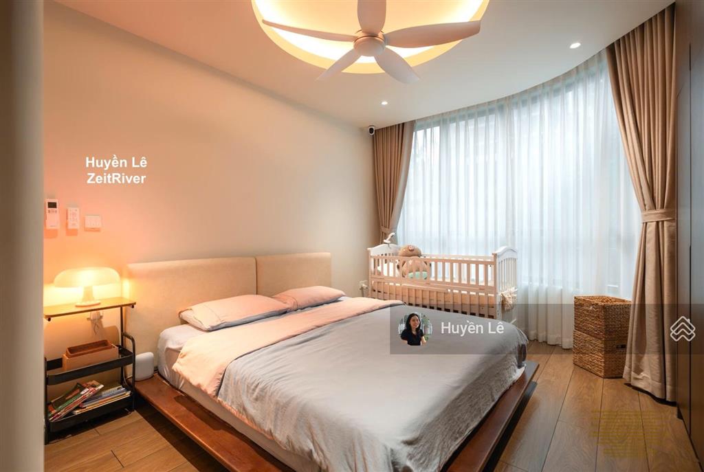 Bán nhanh 2pn đầy đủ nội thất sang xịn. ban công lớn. view landmark 81. giá tốt 21,5 tỷ