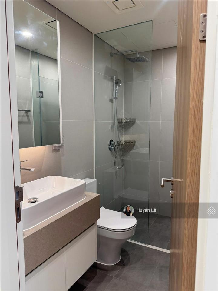 Bán nhanh 2pn đầy đủ nội thất cao cấp zeitriver. lầu cao view đẹp thoáng