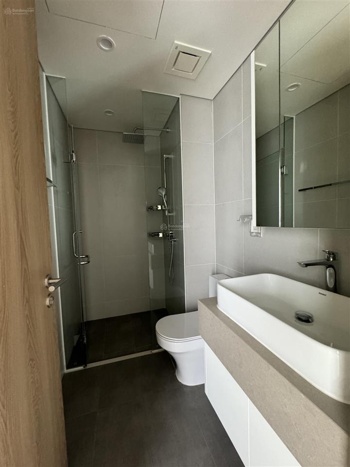 Huyền lê bán gấp 2pn căn góc view sông zeitriver thu thiem deal hot