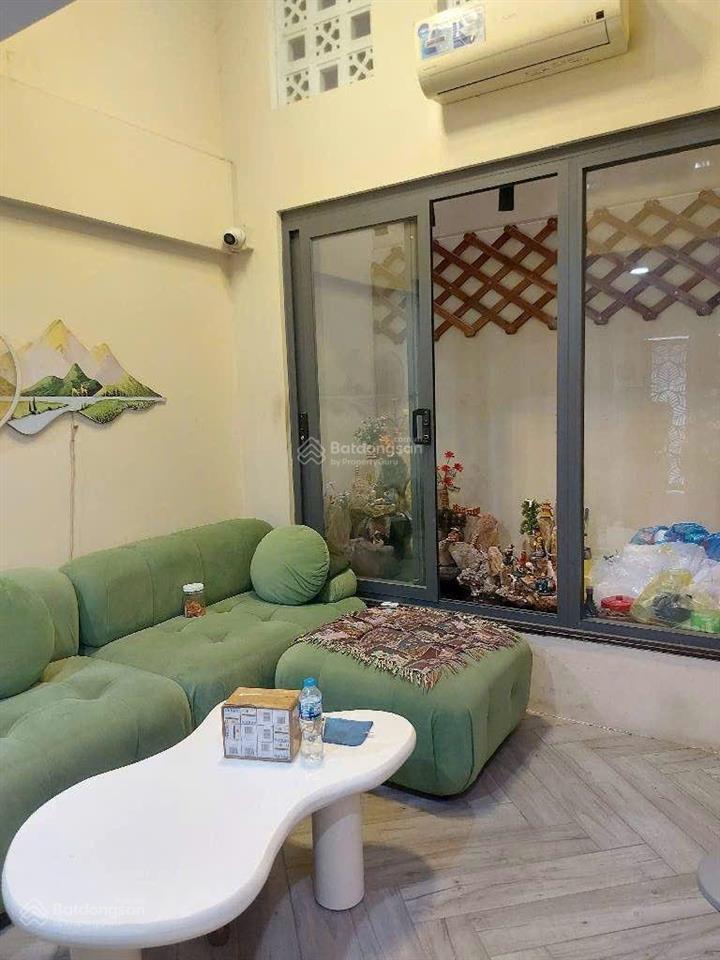 Nhà khu vip quận 6 vài phút ra chợ lớn, hxh, nhà thoáng mát, có sân thượng mát mẻ, nhà gần siêu thị