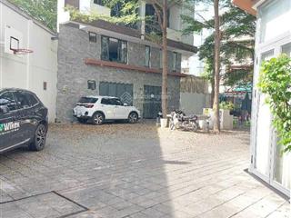 Nhà khu vip quận 6 vài phút ra chợ lớn, hxh, nhà thoáng mát, có sân thượng mát mẻ, nhà gần siêu thị