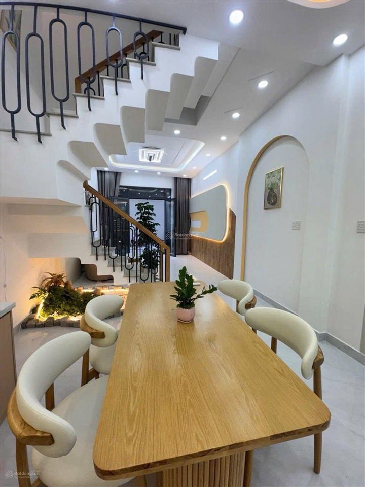 Bình tân nhà đẹp hẻm xe hơi thông chỉ hơn 5 tỷ. có phòng ngủ trệt