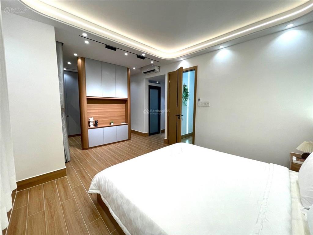 Nhà gần vòng xoay phú lâm, 2 tầng. gồm 3pn 2vs. nhà đẹp vào ở ngay vài phút ra trường mạc đĩnh chi