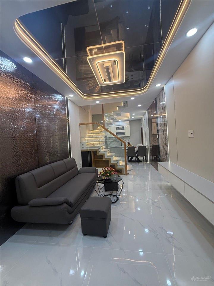 Nhà q.6 đường bà hom, gần trường mạc đỉnh chi 52m2, 3pn (có phòng ngủ trệt), 2wc, tặng nội thất