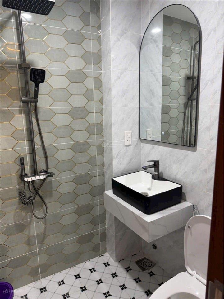 Nhà q.6 đường bà hom, gần trường mạc đỉnh chi 52m2, 3pn (có phòng ngủ trệt), 2wc, tặng nội thất