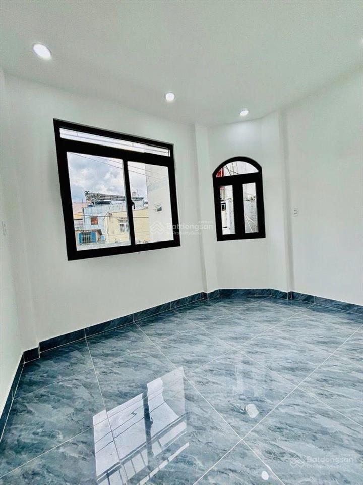 Bán nhà q.6 vô ở liền, sát chợ phú lâm, gần vòng xoay phú lâm, trường cấp 3 mạc đĩnh chi