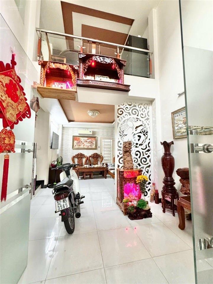 Nhà quận 6 ngay vòng xoay phú lâm gần trường mạc đỉnh, nhà 5 tầng vài phút ra tới chợ lớn