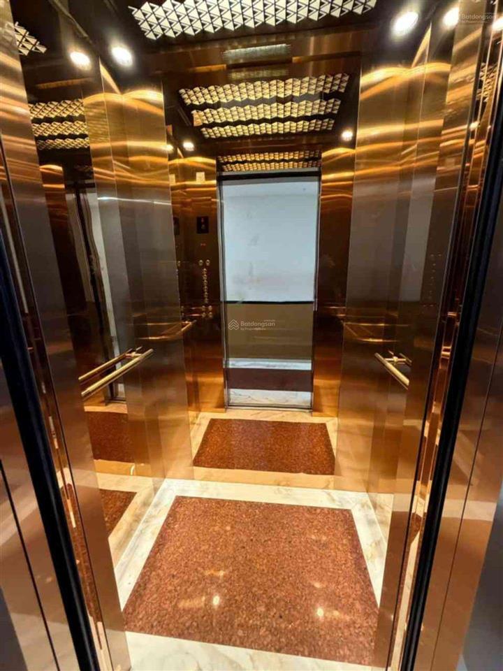 Nhà hẻm xe tải thông hẻm đẹp đường lê văn qưới, kinh doanh mọi ngành nghề, có thang máy.