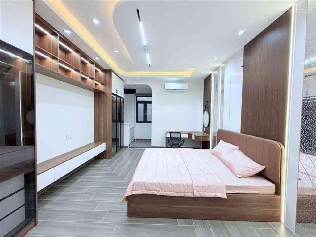 Nhà hẻm xe tải thông hẻm đẹp đường lê văn qưới, kinh doanh mọi ngành nghề, có thang máy.