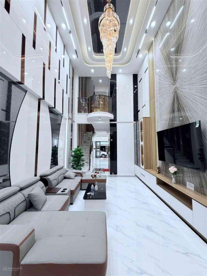 Nhà hẻm xe tải thông hẻm đẹp đường lê văn qưới, kinh doanh mọi ngành nghề, có thang máy.
