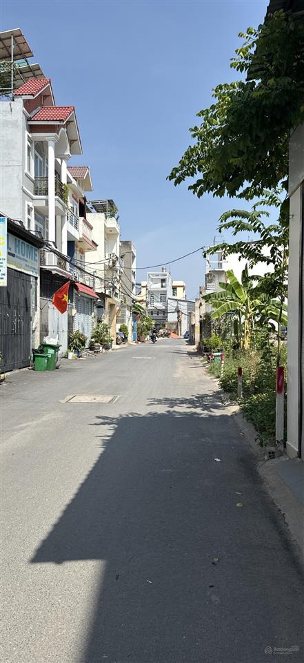 Bán đất nhà phố trung tâm 339 đỗ xuân hợp ngay đại học văn hoá
