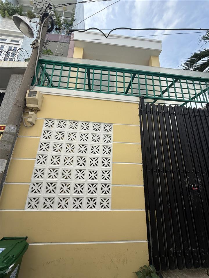Nhà hẻm xinh  mới. ngay hẻm 212 phước long a