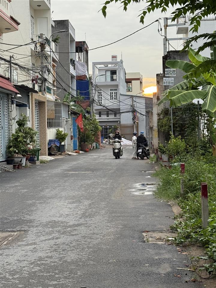 Đất hẻm 12/339 cách đỗ xuân hợp 100m