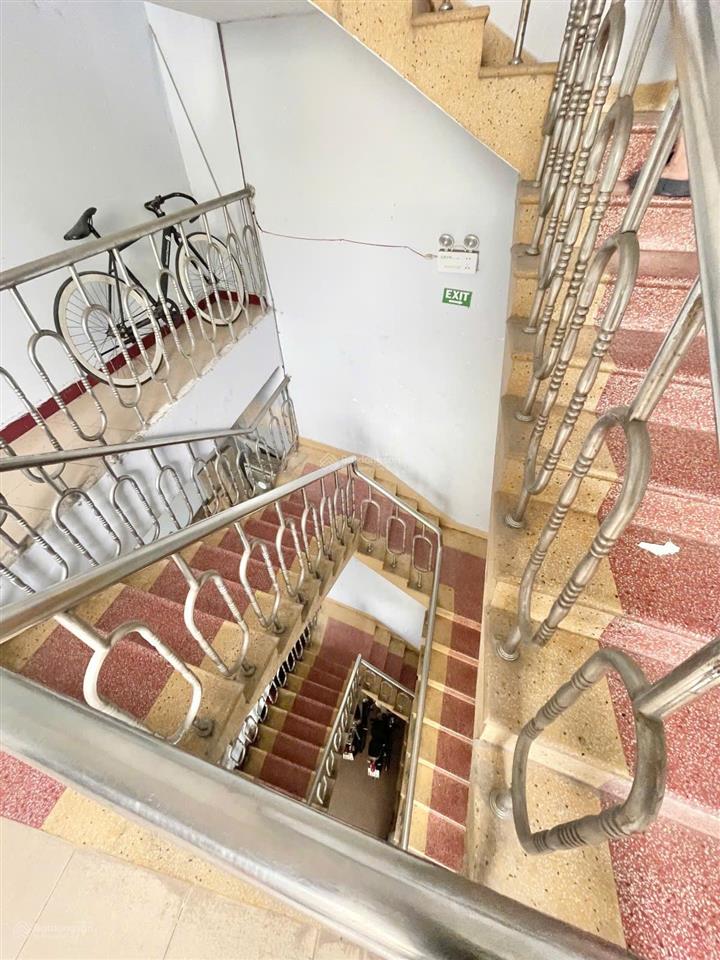 Bán nhà đội cung, q11, 390m2,,giá 68 tỷ, 3 tâng, 31 phòng cho thuê, thu nhập trên 200 triệu