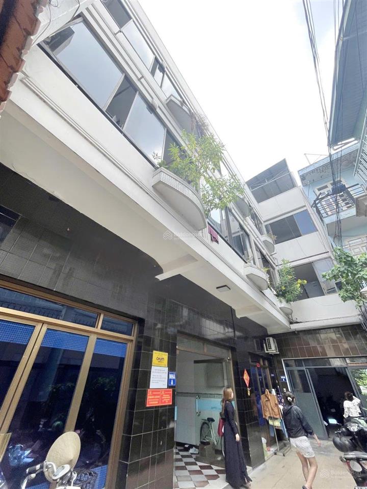 Bán nhà đội cung, q11, 390m2,,giá 68 tỷ, 3 tâng, 31 phòng cho thuê, thu nhập trên 200 triệu