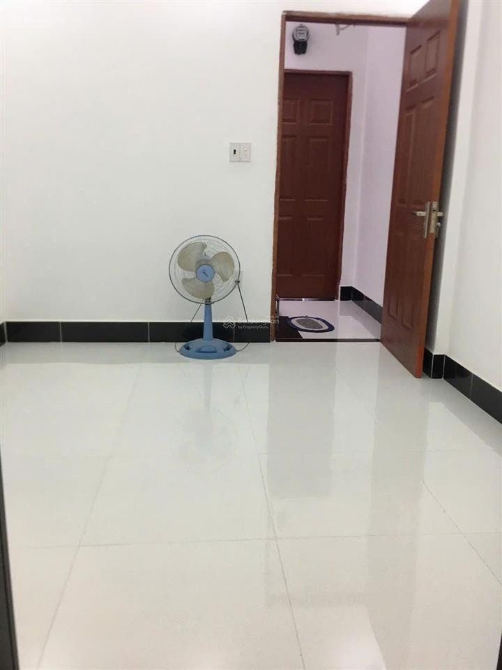 Mt hẻm kd lạc long quân 8m  oto đậu ngày đêm  39m2 4 tầng  vừa ở vừa cho thuê chỉ hơn 7 tỷ tl