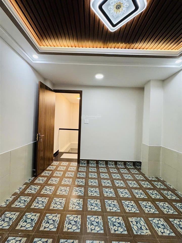 Siêu phẩm lãnh binh thăng 4 tầng đẹp q 11  hém 8m thông kinh doanh  4.3m x 11m chỉ 8.x tỷ tl