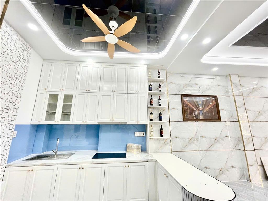 Siêu phẩm 5 tầng lô góc  hoàng xuân hoành, tân phu  oto đến nhà  8,6 tỷ