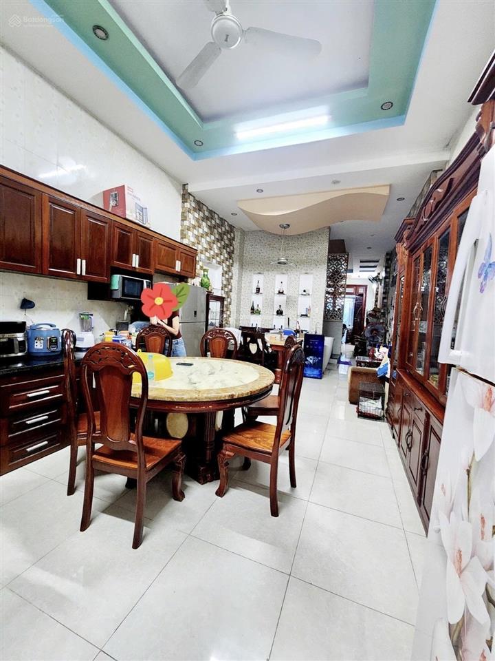 Giá tốt nhà đẹp quận 11 ngay công viên đầm sen, 112m2, 4 tầng , 16 tỷ