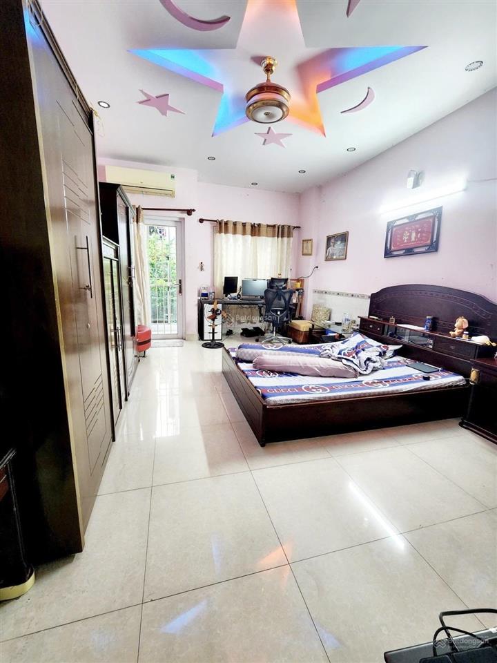 Giá tốt nhà đẹp quận 11 ngay công viên đầm sen, 112m2, 4 tầng , 16 tỷ