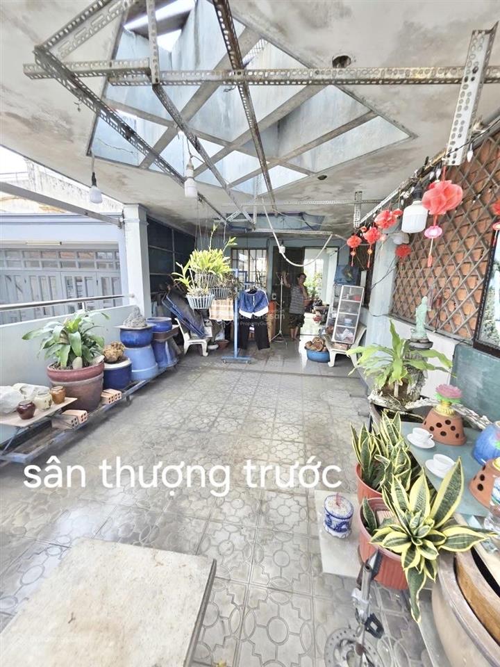 Mặt tiền lò siêu 62m 4 lầu 3 pn 4 wc 10.7 tỷ.