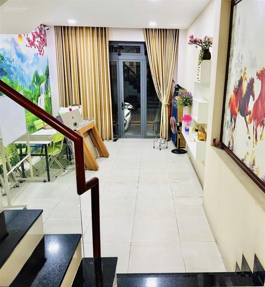 Mặt tiên kinh doanh tô hiệu hoa bình  4 tầng 70m2 gần đầm sen  giáp quận 11  chỉ 10.4 tỷ