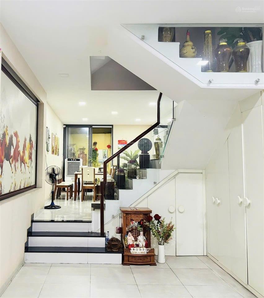 Mặt tiên kinh doanh tô hiệu hoa bình  4 tầng 70m2 gần đầm sen  giáp quận 11  chỉ 10.4 tỷ