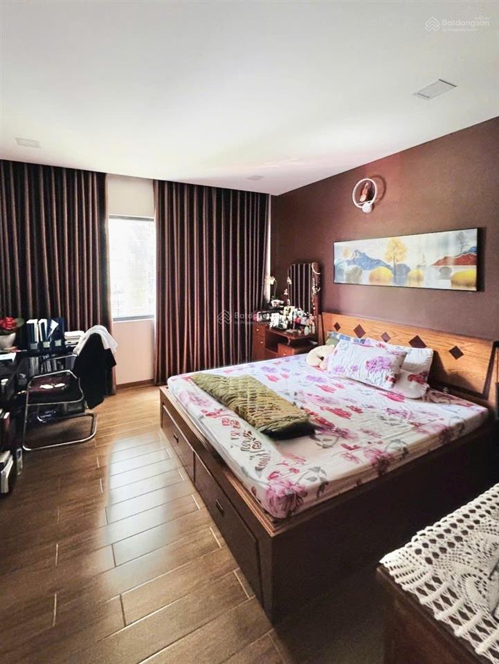 Mặt tiên kinh doanh tô hiệu hoa bình  4 tầng 70m2 gần đầm sen  giáp quận 11  chỉ 10.4 tỷ