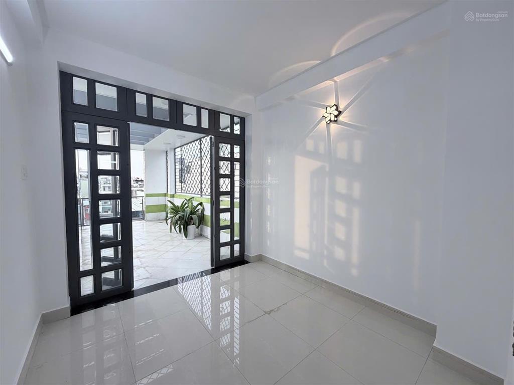 Hẻm xe tải thông tô hiến thành quận 10. 5 tầng, giá 12,2 tỷ
