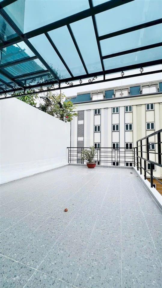 Hẻm xe tải tô hiến thành  63m²  5 tầng nhà mới  6pn  có khung thang máy.